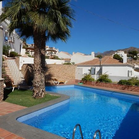 Beach Villa ,Nerja, Seaview, Pool, 3 Bedrooms, Huge Terrace And Garden מראה חיצוני תמונה