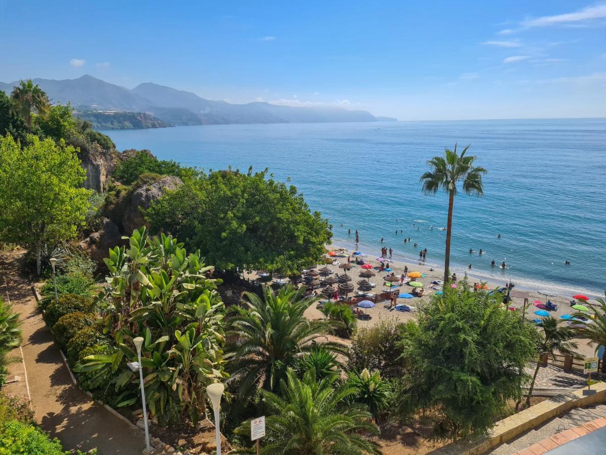 Beach Villa ,Nerja, Seaview, Pool, 3 Bedrooms, Huge Terrace And Garden מראה חיצוני תמונה